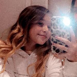 Meet your Posher, Mia